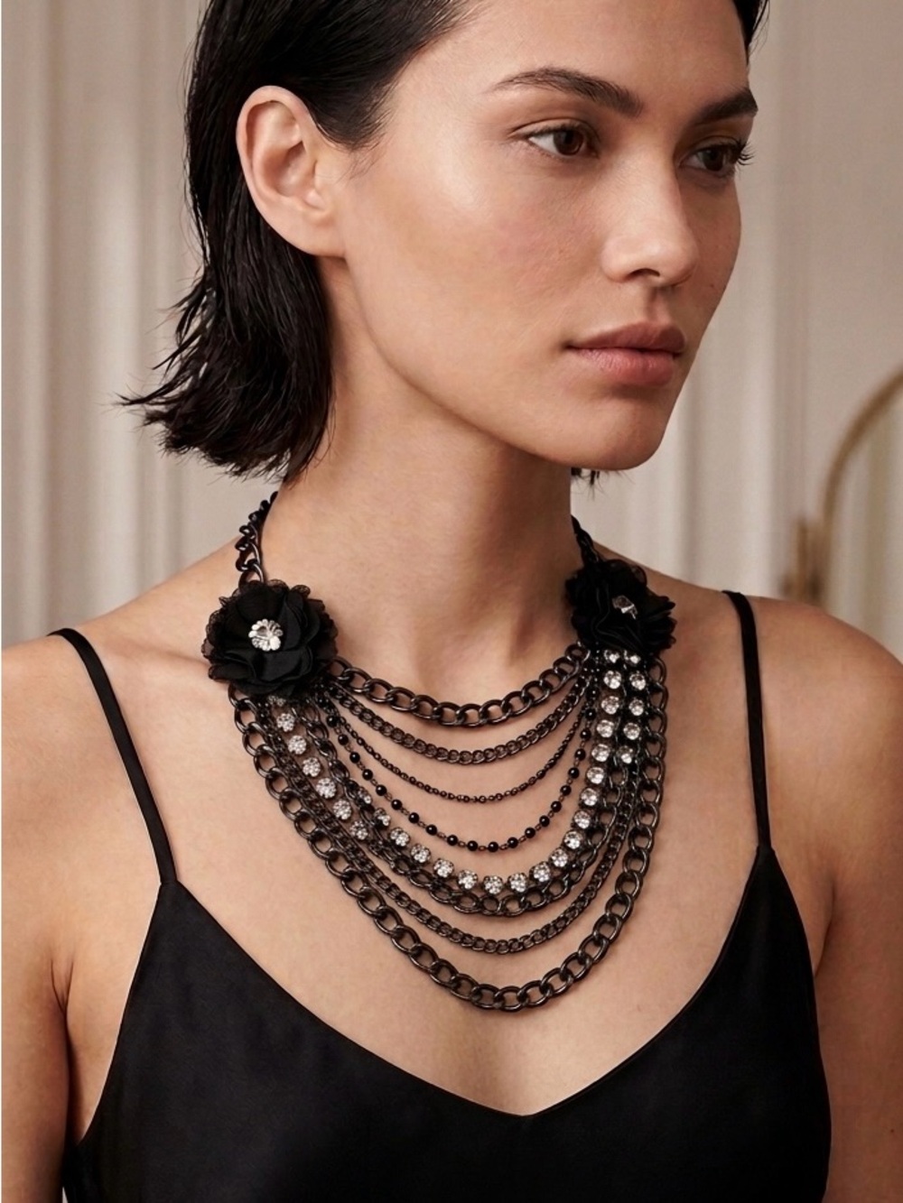 Betsey Johnson ✨RARE✨ Vintage Skull Girl Rhinestone Chain Statement Necklace